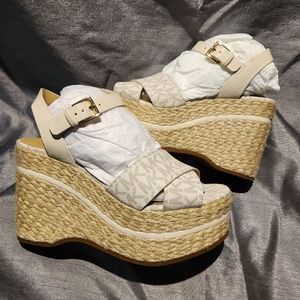 Michael Kors • Alessia Espadrille Wedges • Vanilla / Cream Embossed Logo Size 6